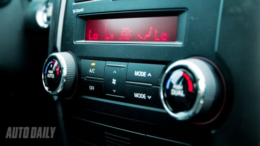 Autodaily Kia Sorento 22 529x297 4 lí do cần biết khiến máy lạnh ôtô “chết” trong trời nóng