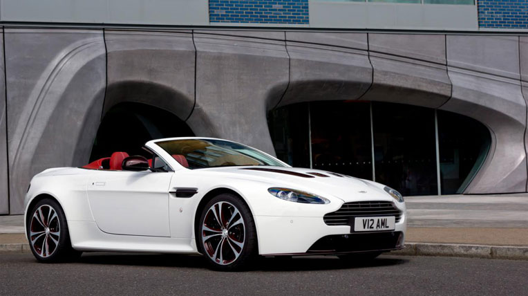 277825243842555188 Chiêm ngưỡng vẻ hấp dẫn của Aston Martin V12 Vantage Roadster 2013