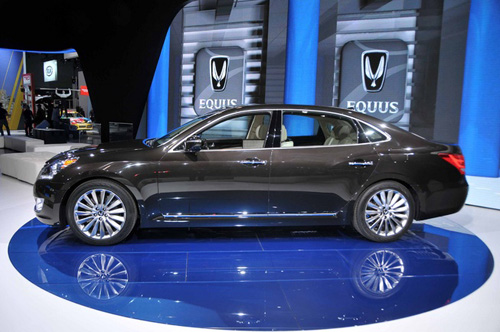 hyundai equus 2014 doi thu dang gom cua mercedes s class3 Hyundai Equus 2014 giữ nguyên bên trong, thay đổi bên ngoài