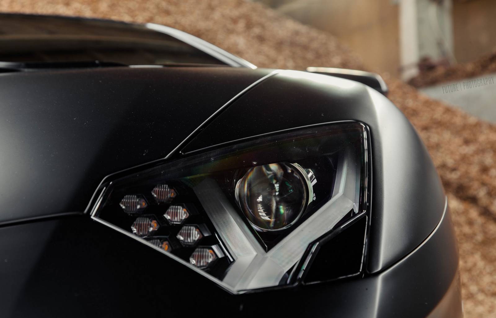 lamborghini aventador 5 4ac87 Lamborghini Aventador với màu đen cá tính và quyến rũ