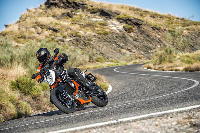 690duke 02 wavd Hãng Moto KTM chính thức ra mắt Duke 690 phiên bản 2016 gọn gàng hơn