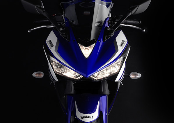 r25 01 1 Chính thức Yamaha YZF R25 ra mắt với giá bán 98 triệu đồng