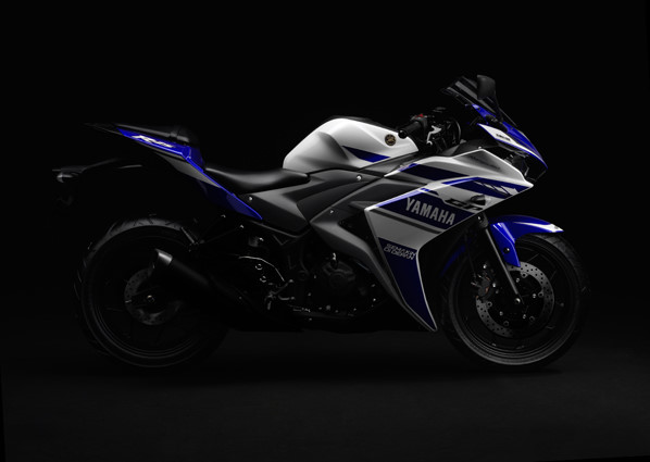 r25 01 2 Chính thức Yamaha YZF R25 ra mắt với giá bán 98 triệu đồng